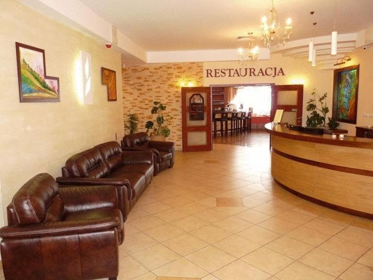 Hotel Zajazd Sokol Nienadówka Exterior foto